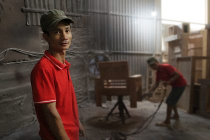 Trò chuyện với người thợ sơn gỗ 10 năm kinh nghiệm tại huyện Thạch Thất