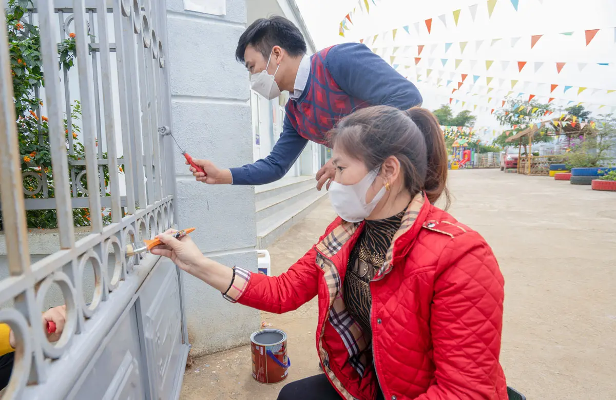 Hành Trình Ngàn Dặm Điểm Tô Mái Trường Cho Em