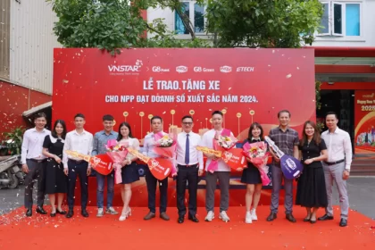 LỄ TRAO TẶNG XE CHO NHÀ PHÂN PHỐI XUẤT SẮC 2024