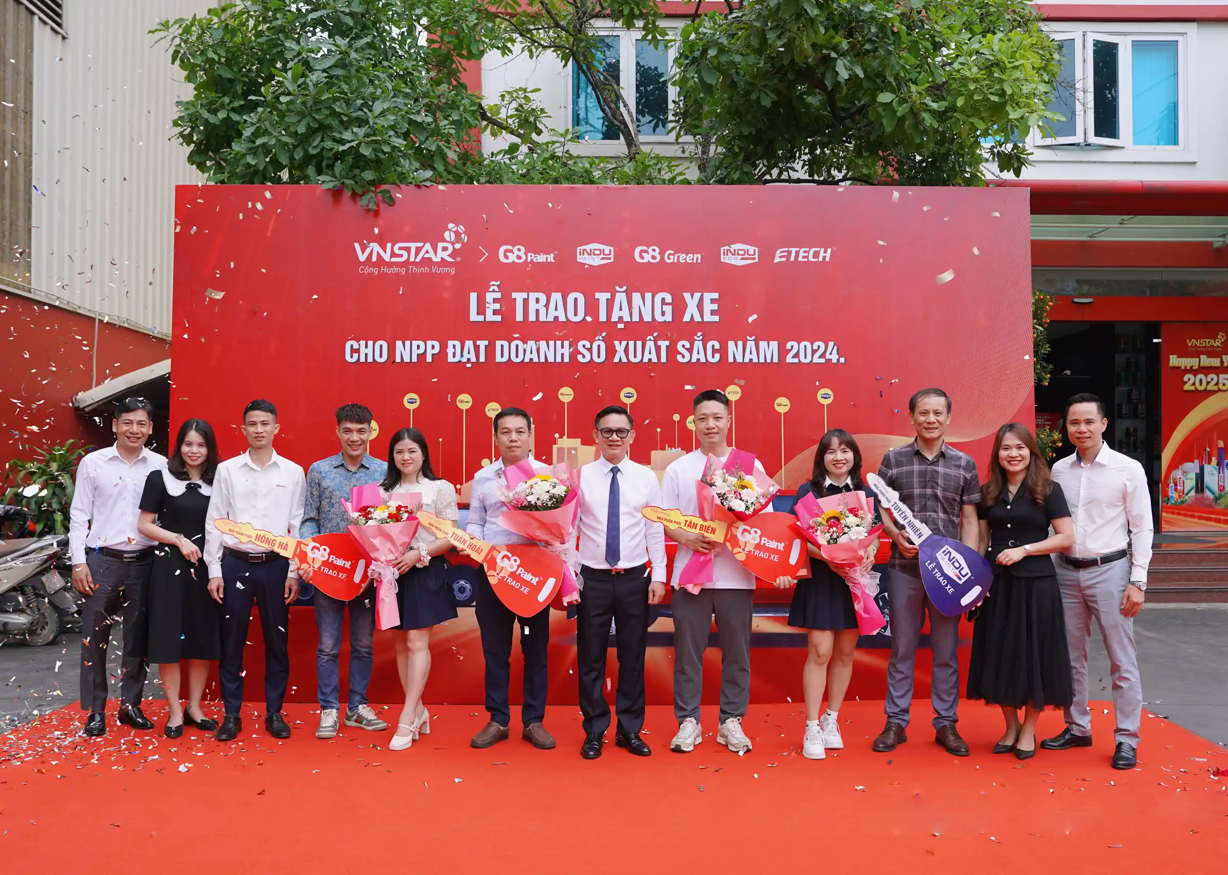 LỄ TRAO TẶNG XE CHO NHÀ PHÂN PHỐI XUẤT SẮC 2024