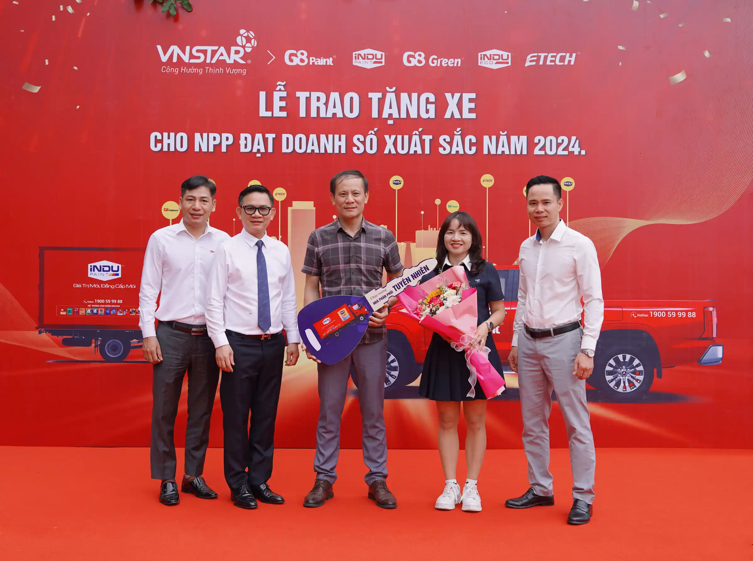 LỄ TRAO TẶNG XE CHO NHÀ PHÂN PHỐI XUẤT SẮC 2024