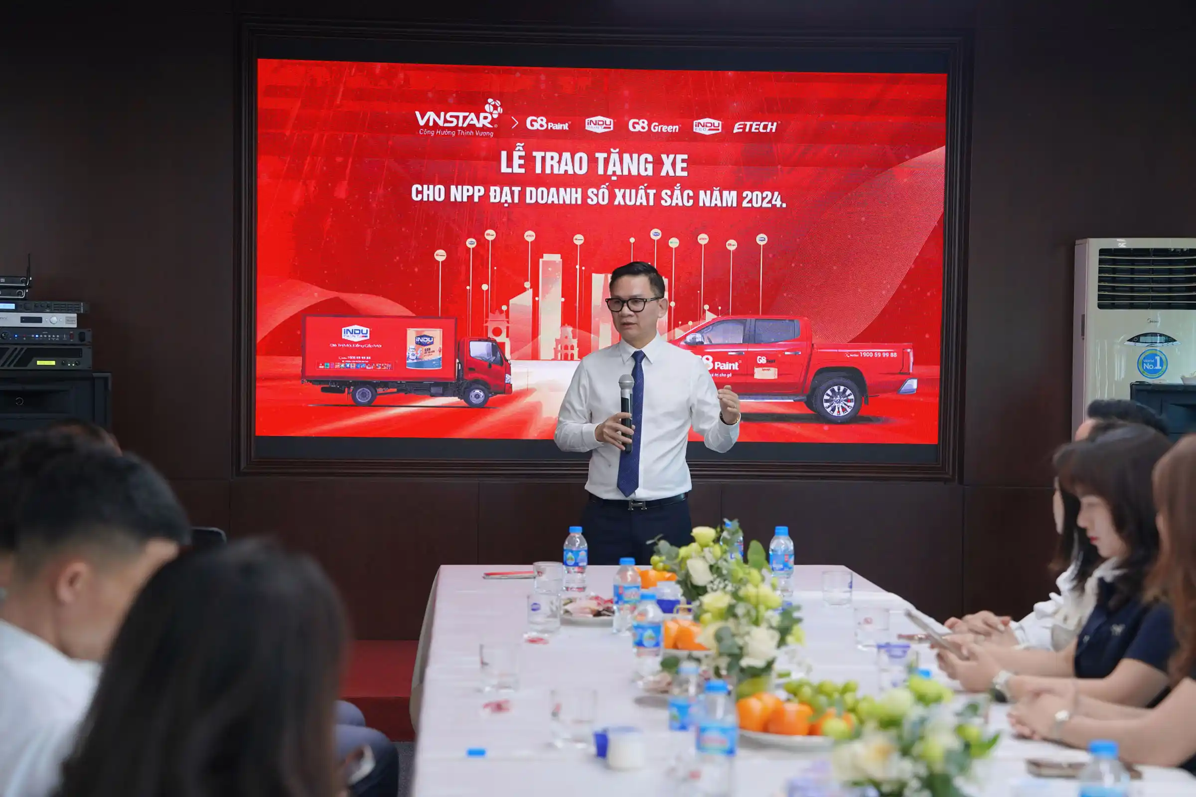 LỄ TRAO TẶNG XE CHO NHÀ PHÂN PHỐI XUẤT SẮC 2024